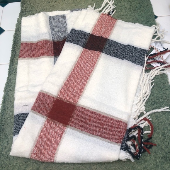 🎉HOST PICK🎉 NWT FREE PEOPLE VALLEY PLAID FRINGE SCARF - Picture 4 of 4